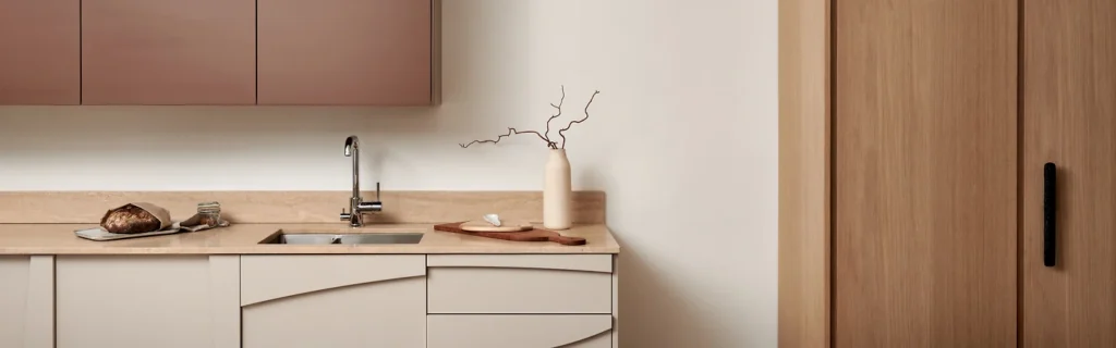 bruta-kok-wallfull-img